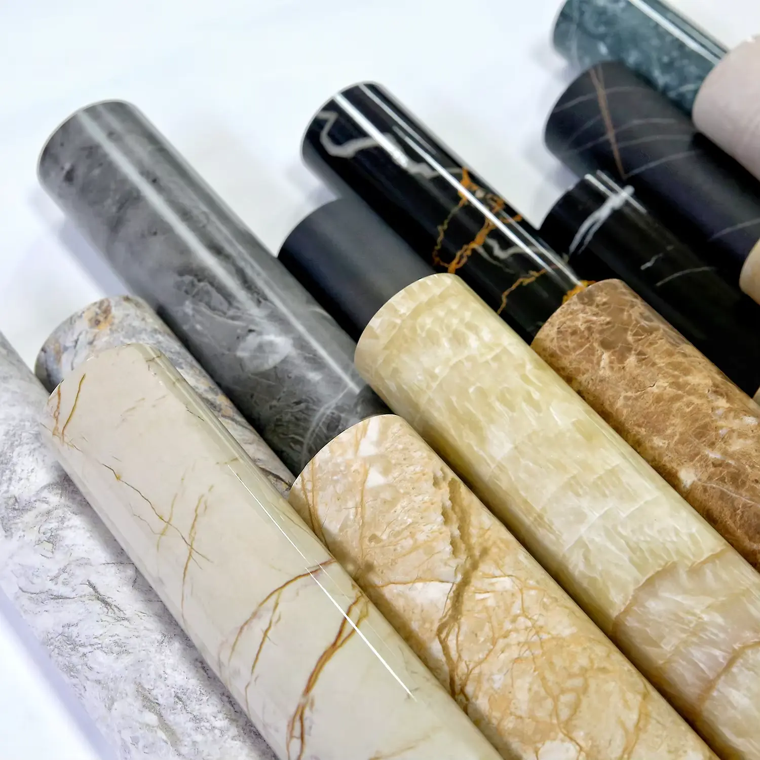 Foil membran regangan laminates kalis air